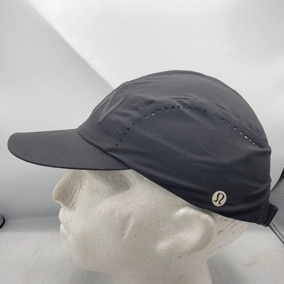 Lululemon Team Canada Small Medium Black Athletic Hat Lightweight Outdoors - Picture 2 of 9